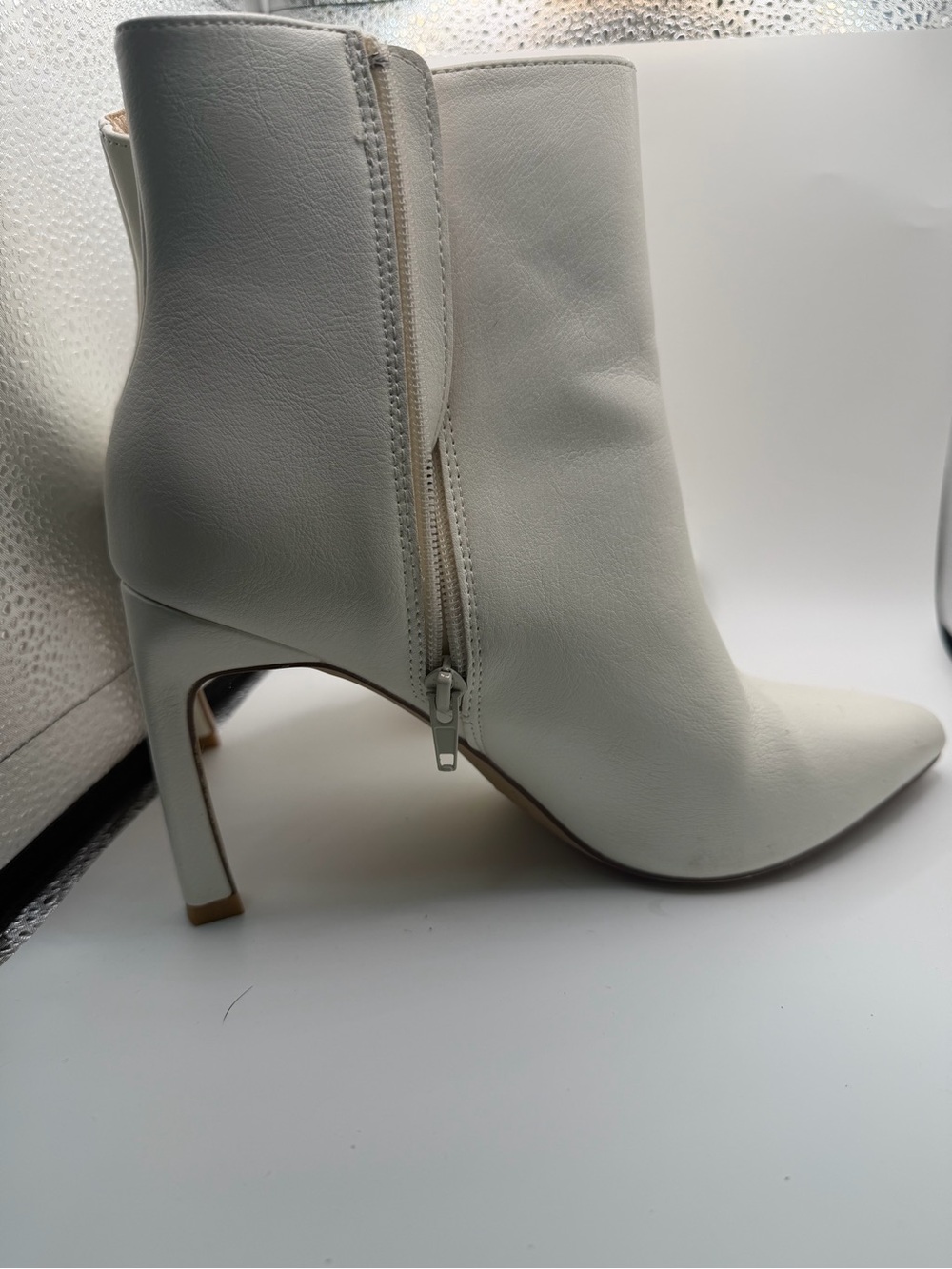 Women’s White Pointed Toe Stiletto Ankle Boots with Side Zip